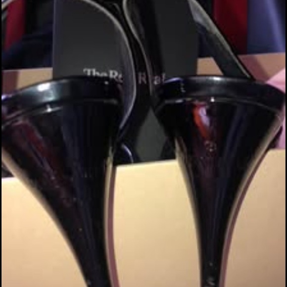Luxury black leather Louis Vuitton heels - Picture 3 of 4